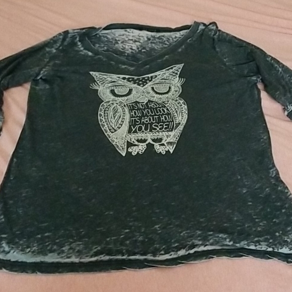 urban X Tops - 2X Beaded Owl gray burnout tunic